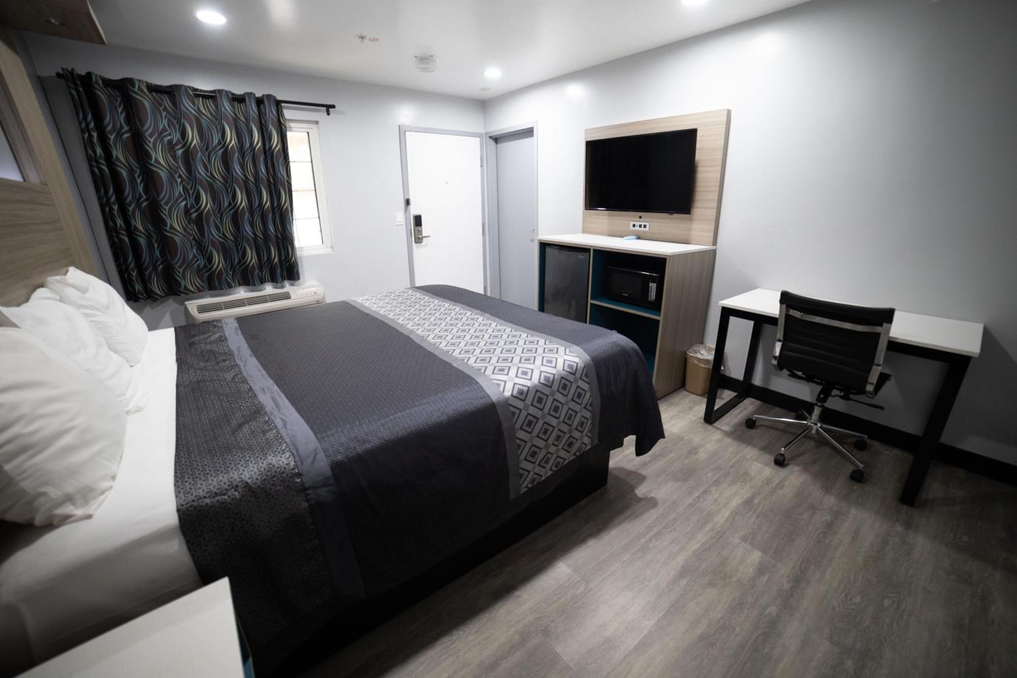 Express Inn & Suites Ontario Airport Екстериор снимка