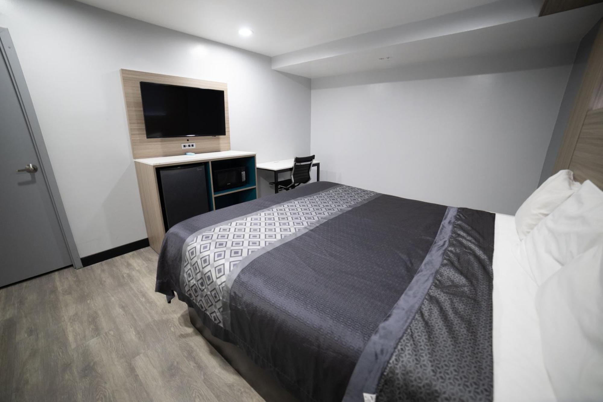 Express Inn & Suites Ontario Airport Екстериор снимка