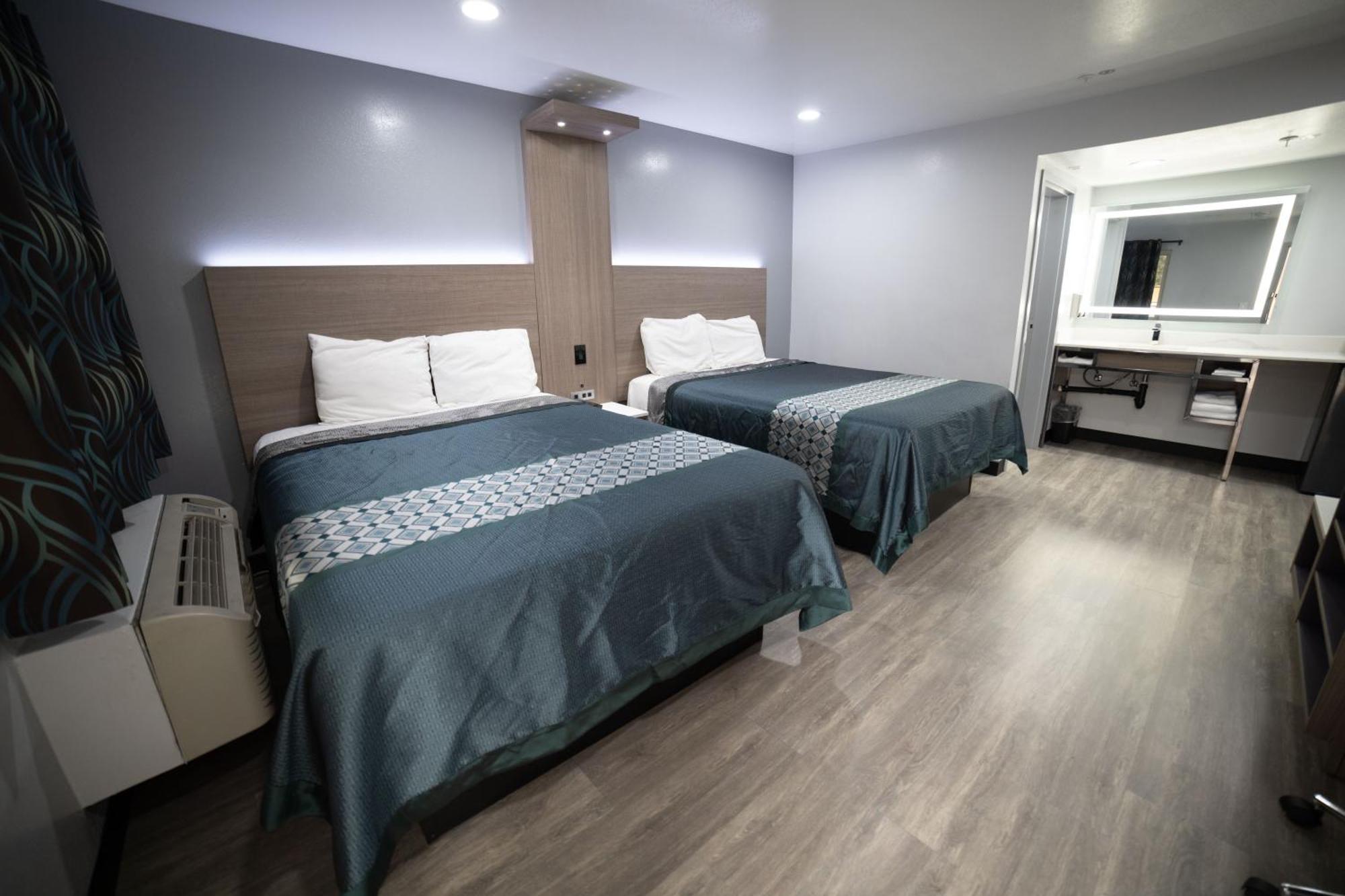 Express Inn & Suites Ontario Airport Екстериор снимка